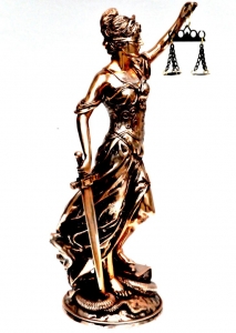 Юрист господарське право Львів аналізує договір для підприємця